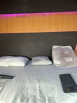 Alexia  cox online show from May 1, 3:43 am