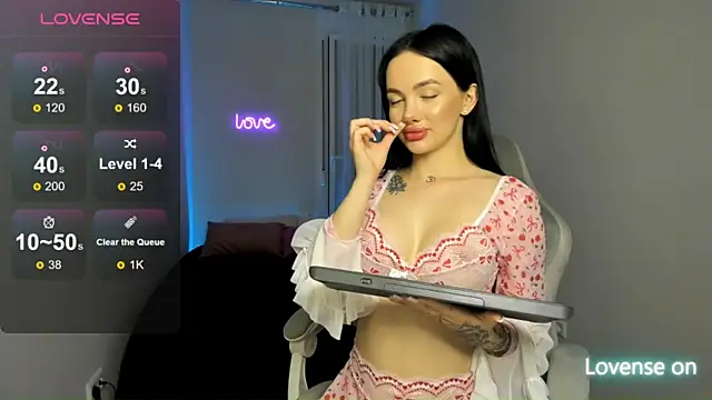 SelinaStorm online show from May 11, 12:13 am