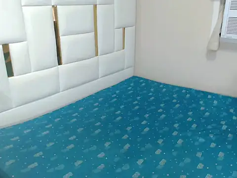 diamondnaked  online show from October 18, 10:11 pm