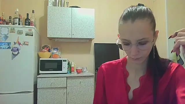 Lucy Divine online show from October 29, 1:15 pm