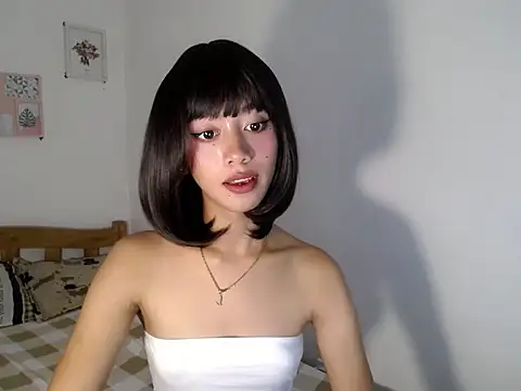lovely kiannaHugecock online show from March 20, 1:16 pm