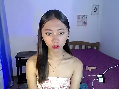 lovely kiannaHugecock online show from March 9, 9:01 am