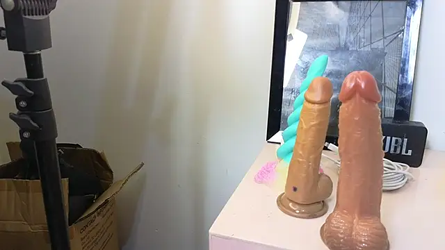 Sophia moo  online show from May 13, 3:01 am