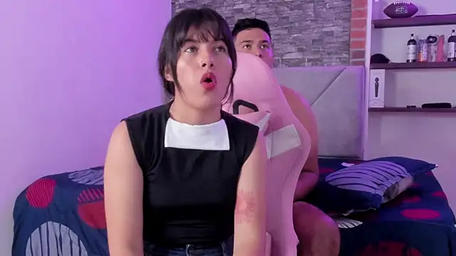 Sexxyy Couple  online show from February 24, 6:34 am