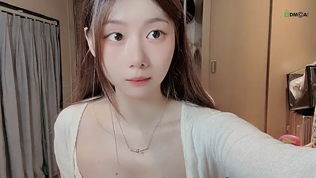 Makinghappymyself  online show from July 8, 3:31 am