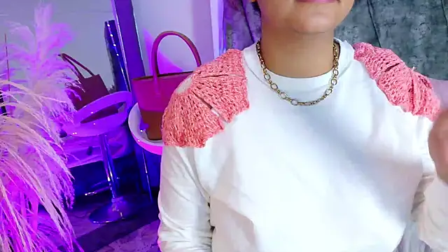 DaniniAnderson online show from May 14, 8:31 am