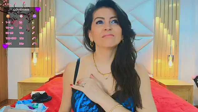 allie pearl online show from November 25, 12:18 pm