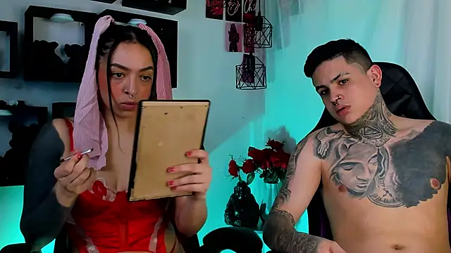 Sarahandzack online show from October 29, 6:54 pm