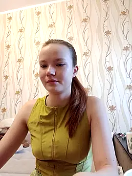 Snapshot of Ginger_Emma chatting on October 28, 5:35 am Ginger Emma online show from October 28, 5:35 am