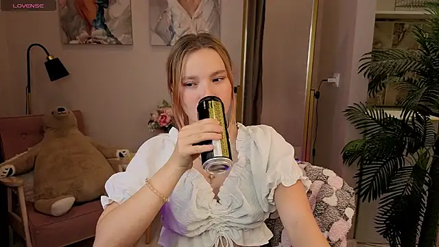 Snapshot of Ginger_Emma chatting on October 2, 8:36 pm Ginger Emma online show from October 2, 8:36 pm