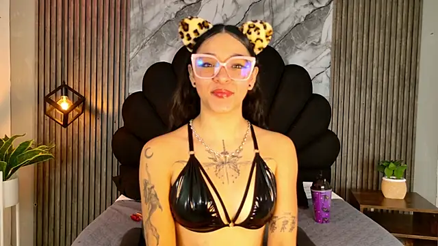 AlahyaPalmerR online show from October 24, 5:36 am