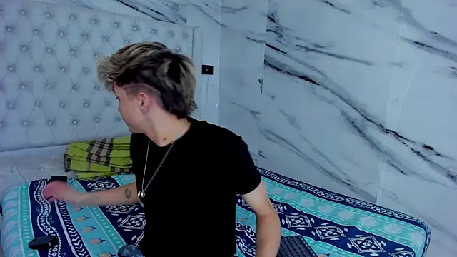 Ari and Storm online show from October 11, 4:20 pm