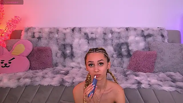 AmyKent  online show from May 10, 4:09 pm