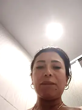 mia mancinii online show from May 16, 11:48 pm
