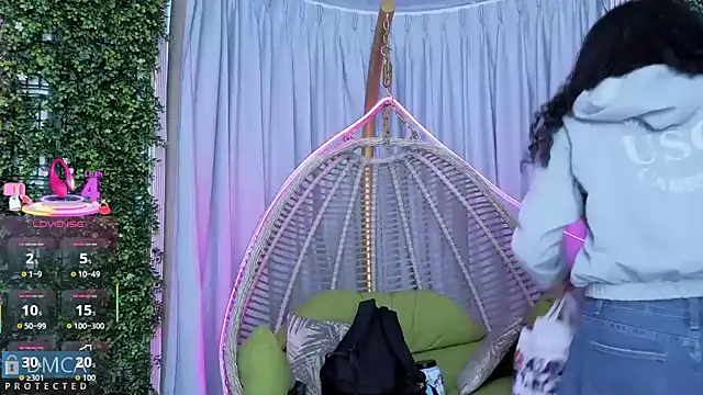 Kiara Zahiri   online show from October 14, 11:02 am