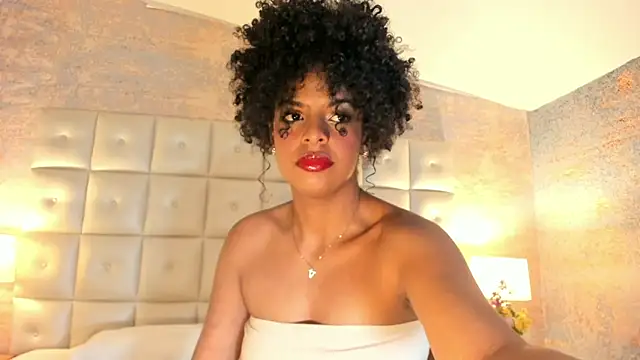 SheyLopez online show from May 6, 3:10 am