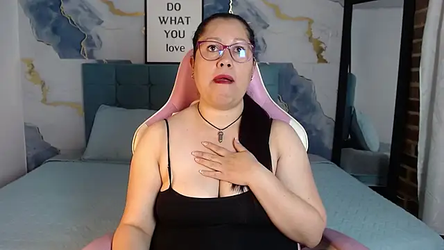 Marianasmith online show from September 18, 12:15 pm