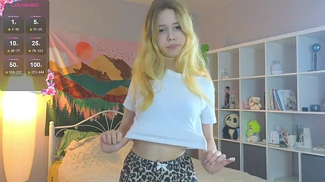 Snapshot of Wendy_Cutie chatting on September 15, 5:09 pm Wendy Cutie online show from September 15, 5:09 pm
