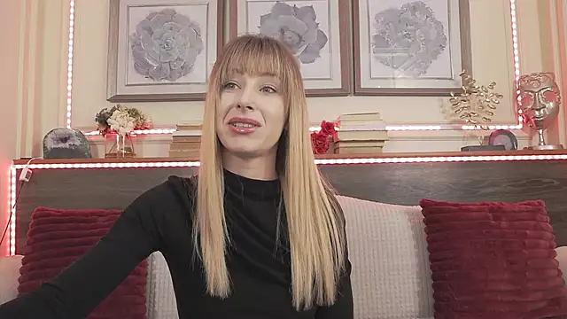 MuseDollX online show from March 28, 7:02 pm