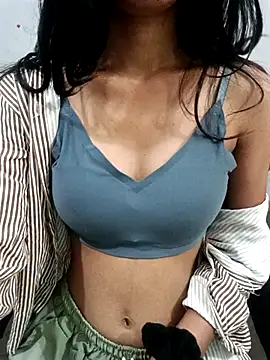 Daizy Shah online show from January 8, 10:58 pm