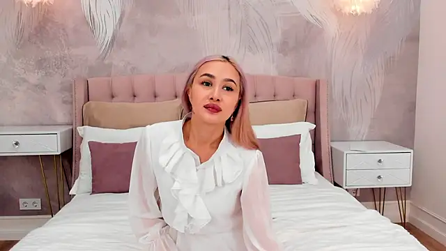 BarbieMilne online show from September 18, 3:10 pm
