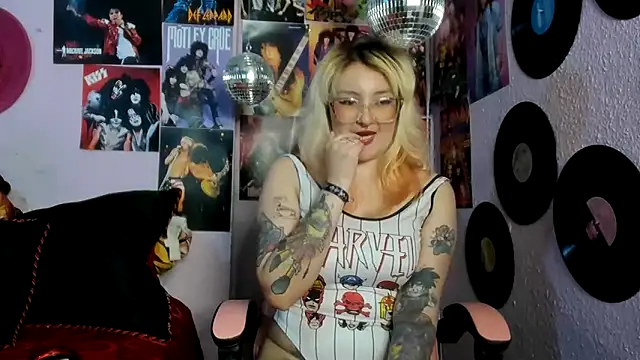 Avril Maria online show from April 27, 7:11 pm