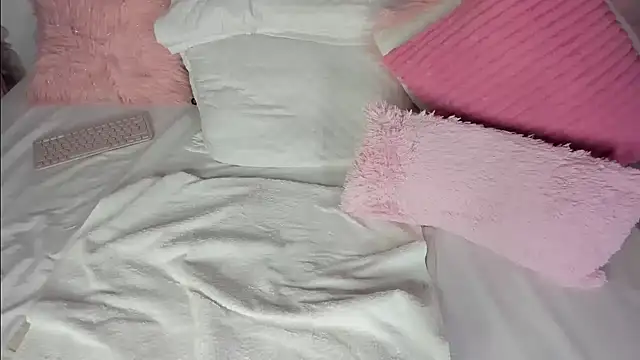 roxyswt online show from May 20, 5:37 am