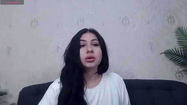 AnaysDivine online show from October 9, 2:59 am