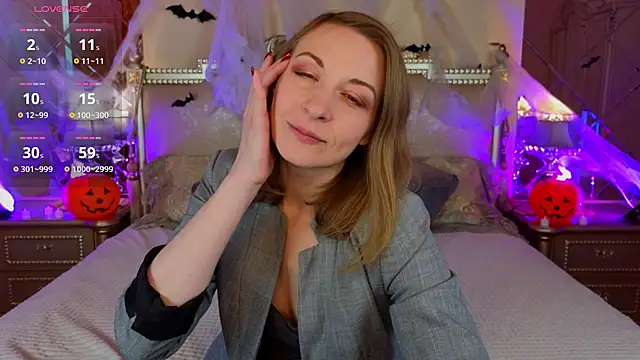 Katherine Loveau online show from October 21, 4:49 am