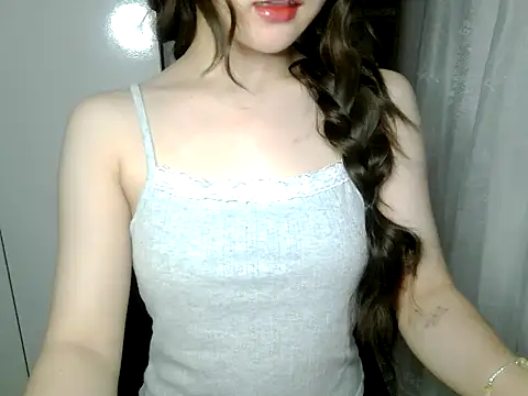 Annabelle-e online show from May 12, 4:46 pm