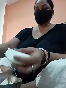 Rakhi sawant143 online show from June 10, 3:17 am