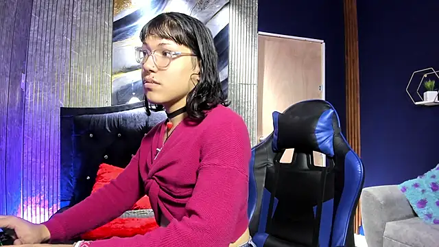 christina vamp1 online show from October 19, 2:30 pm