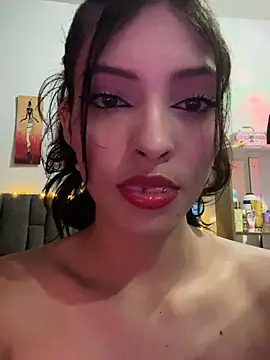 Mia Clay1 online show from May 16, 4:59 am