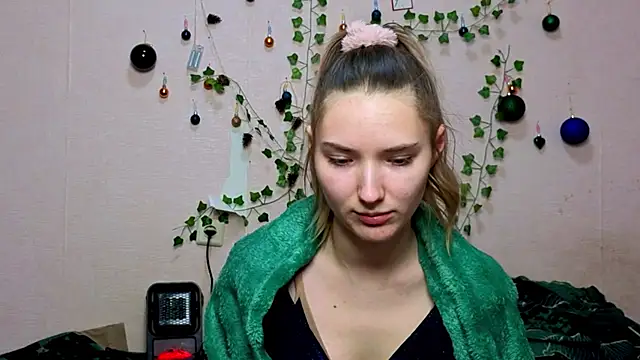  kikiclark   online show from January 15, 8:59 pm