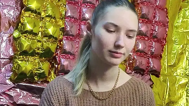  kikiclark   online show from March 20, 6:02 pm