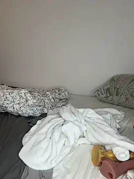 Steffi Snowbunny online show from October 8, 8:13 pm