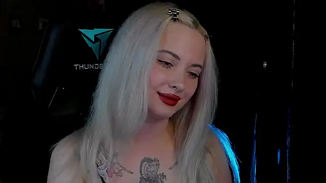 Snapshot of velunnight chatting on September 23, 5:33 pm velunnight online show from September 23, 5:33 pm