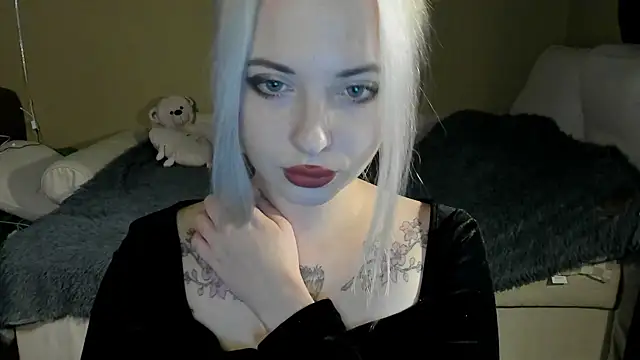 Snapshot of velunnight chatting on September 18, 4:49 pm velunnight online show from September 18, 4:49 pm