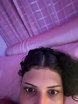 luluzinhax online show from May 13, 1:55 am