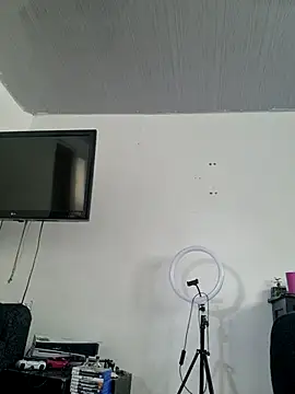 emily-scott online show from September 19, 11:53 am