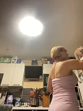 Snapshot of VasylynaLove421 chatting on September 13, 7:33 pm VasylynaLove421 online show from September 13, 7:33 pm