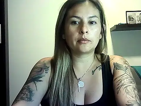 Valery  Rouse  online show from May 12, 11:55 pm