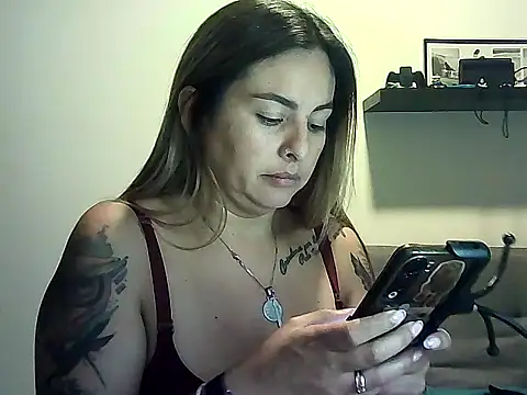 Valery  Rouse  online show from May 24, 1:37 am