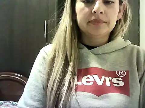 Valery  Rouse  online show from November 3, 3:43 am