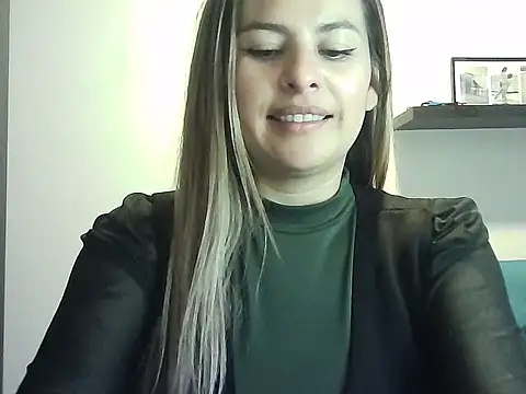 Valery  Rouse  online show from May 15, 8:22 pm