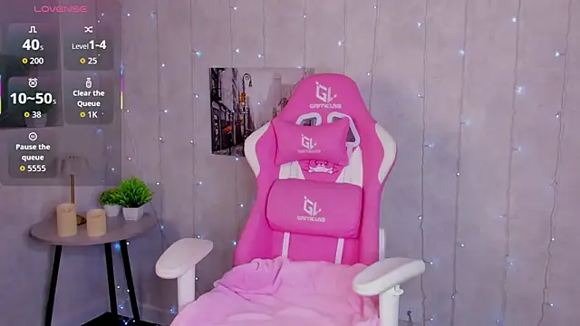 Lynn Martin online show from October 25, 1:13 am