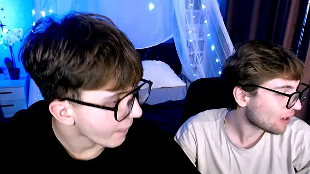 travis wolf  online show from November 20, 8:43 pm