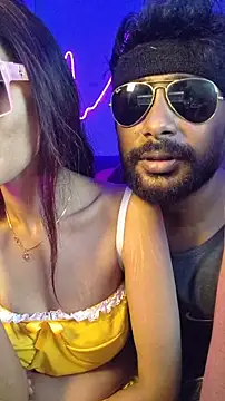 royeoy22 online show from January 13, 1:15 pm