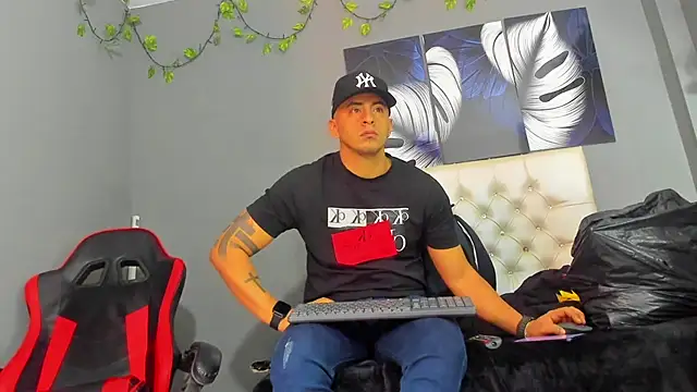 AngelAndChris online show from September 29, 12:21 pm