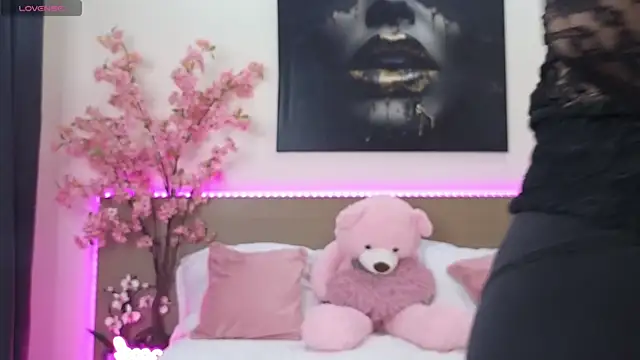 anexblondie online show from October 15, 6:16 am